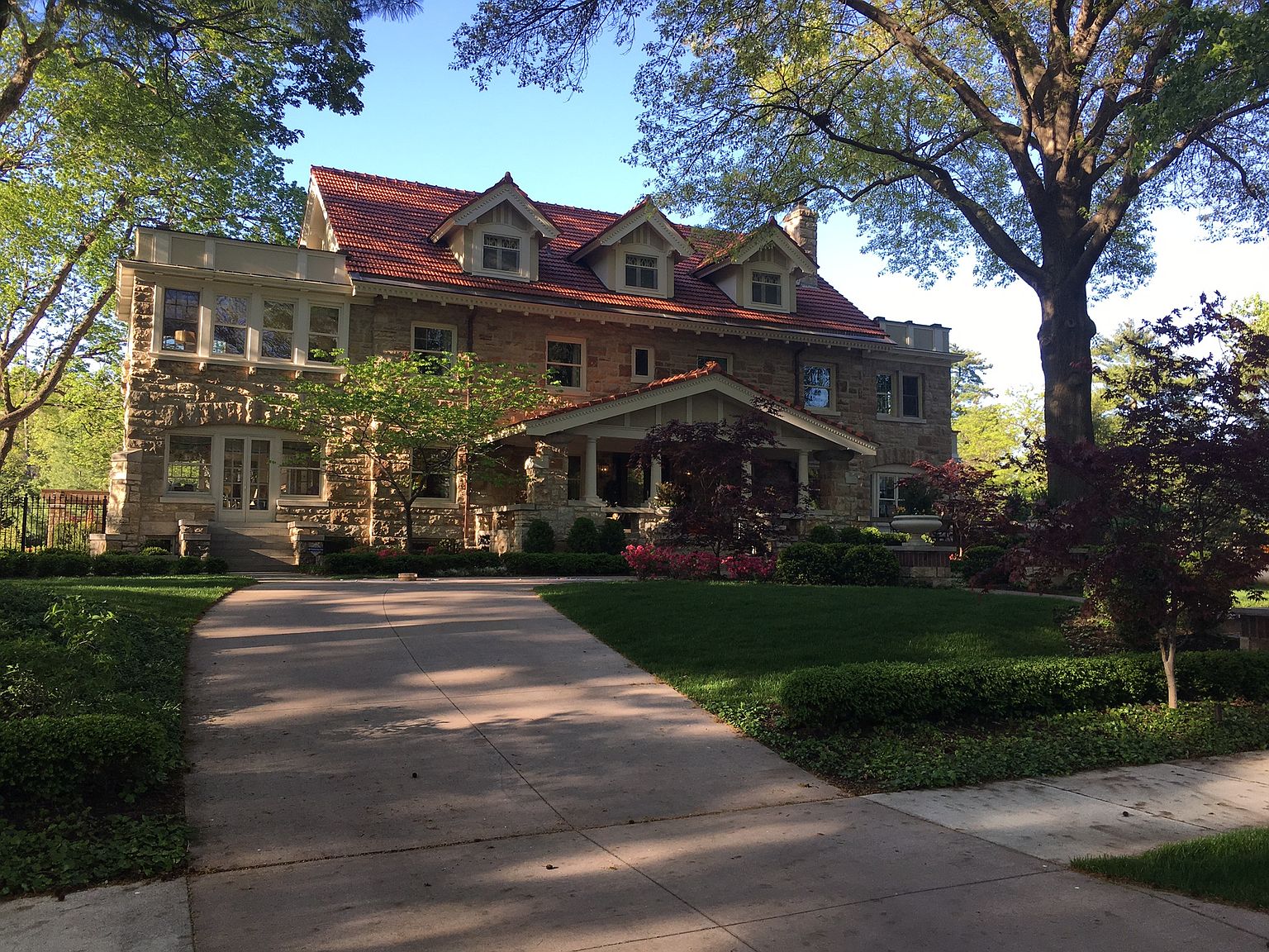 1000 Westover Rd, Kansas City, MO 64113 Zillow