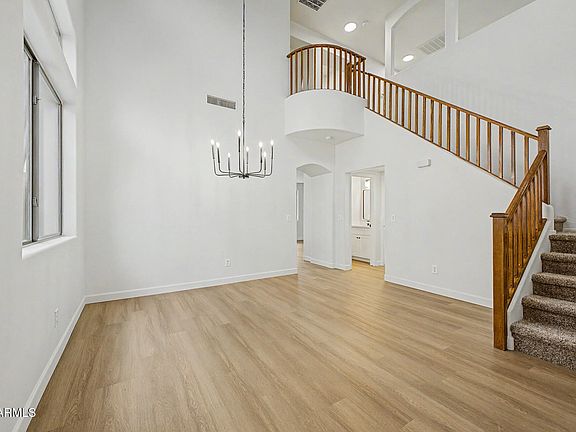 3rd image of 3879 E BRIDGEPORT Parkway