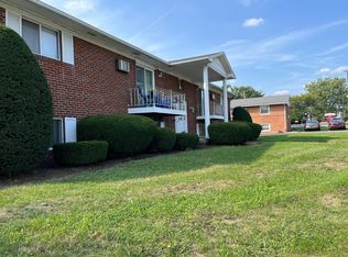 1023 N Chapel St #6, Louisville, OH 44641