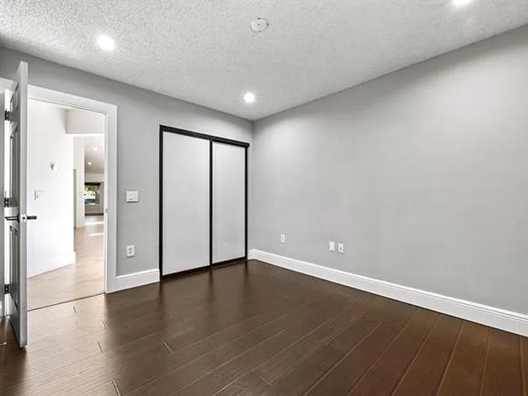 11110 SW 9th Pl — Photo 18