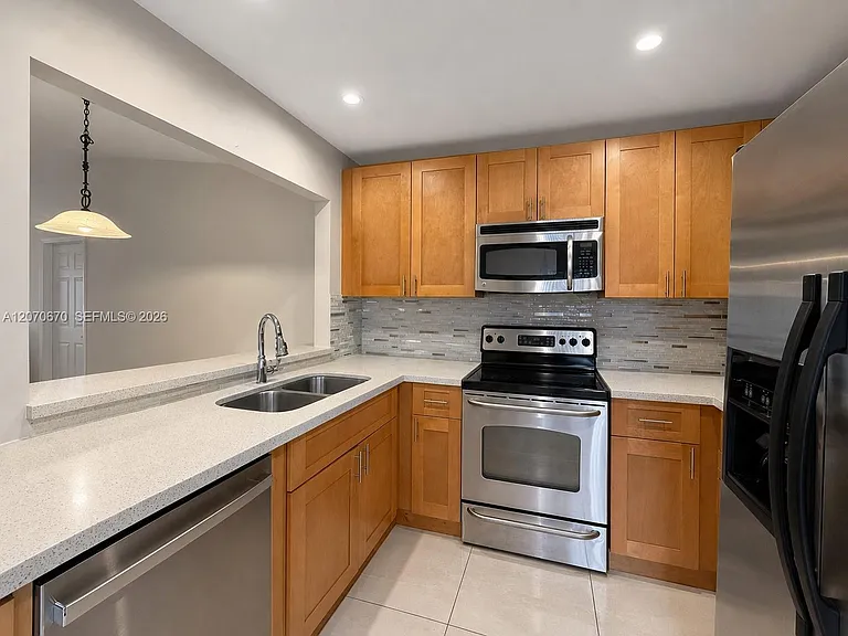 454 NE 210th Circle Ter #202-7B — Photo 4
