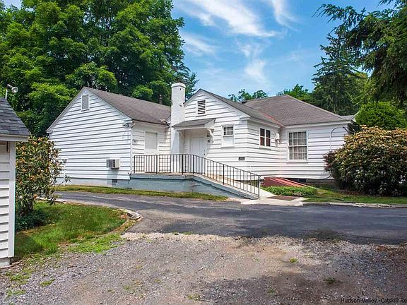 4th image of 305 Crescent Ave