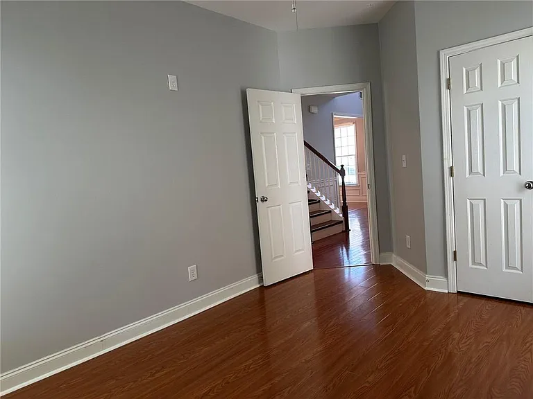 669 Maple Grove Way — Photo 13