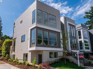 2380 NE Jarrett St, Portland, OR 97211