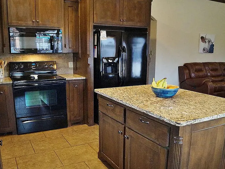 1418 Limestone Way — Photo 9