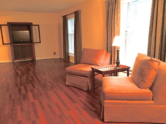 3rd image of 1205 Bristol Dr APT 19