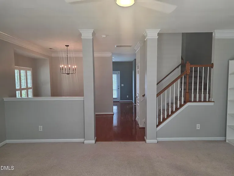 124 Braeside Ct — Photo 10
