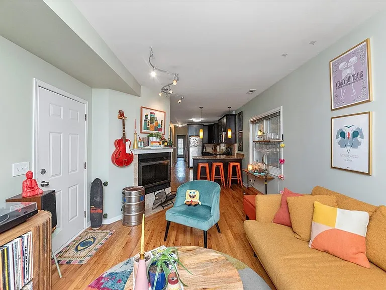 1510 N Elk Grove Ave #1 — Photo 9