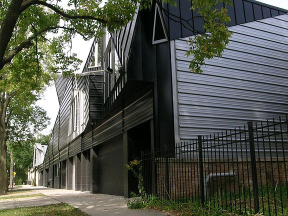 2nd image of 2123 Dewey Ave #14
