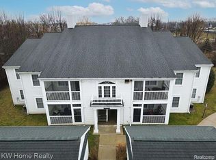 2253 S Main St #26, Ann Arbor, MI 48103