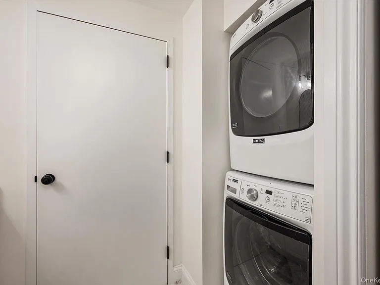 242 Maple Ave #308 — Photo 12