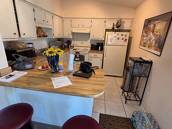 3rd image of 728 SW 45th St #730