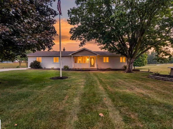 12789 Twelve Mile Rd, South Lyon, MI 48178