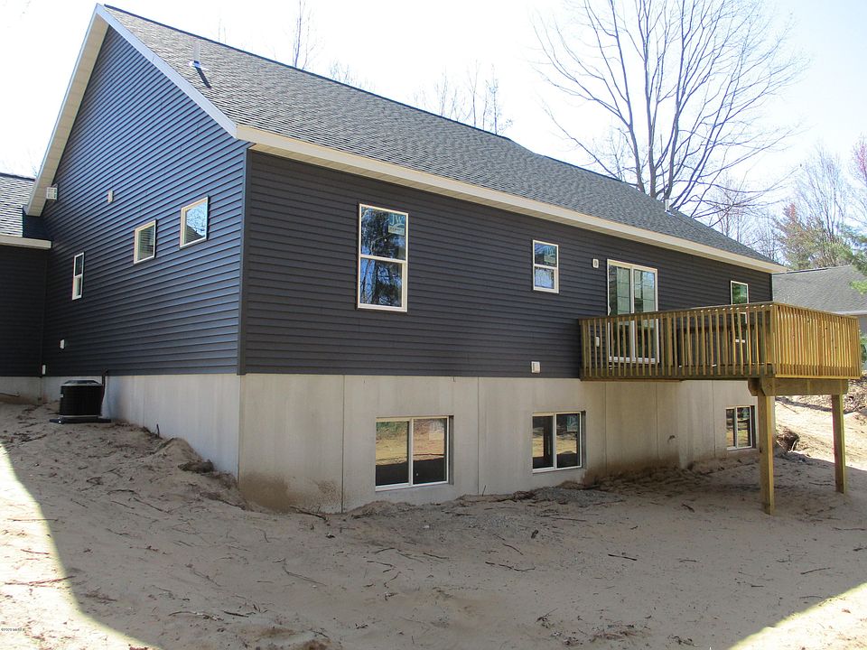 1263 Hillside Dr Ludington MI Zillow