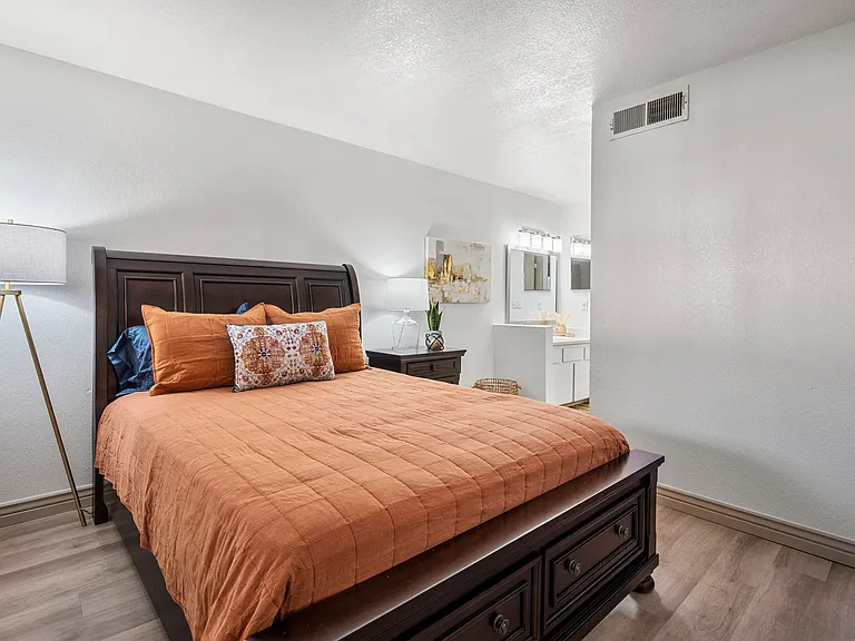 4250 E Busby Dr — Photo 22