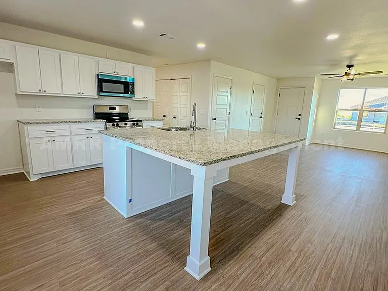 1309 Sioux Pl — Photo 4