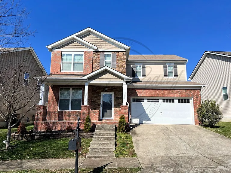 1676 Stonewater Dr — Photo 1