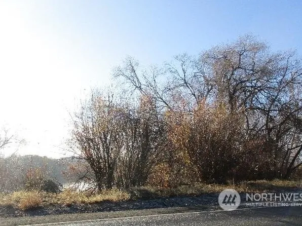 97 E McDonald Road, Toppenish, WA 98498