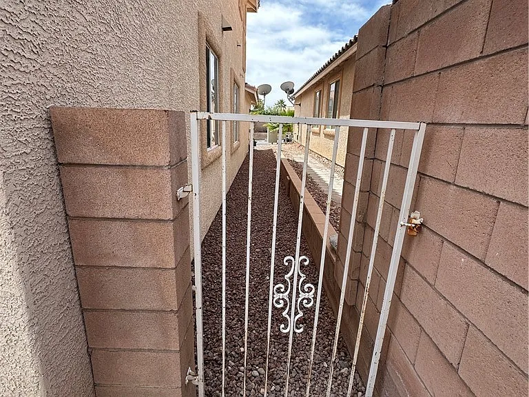 11056 Piedmont Valley Ave — Photo 30