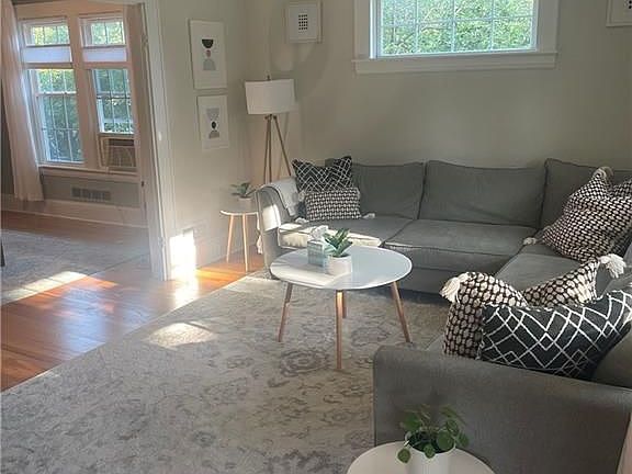 3rd image of 200 Durston Ave #1