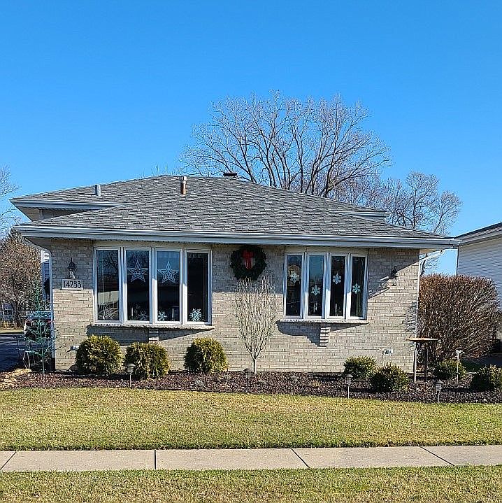 1st image of 14233 Kilbourne Ave