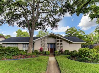 5742 Yarwell Dr, Houston, TX 77096