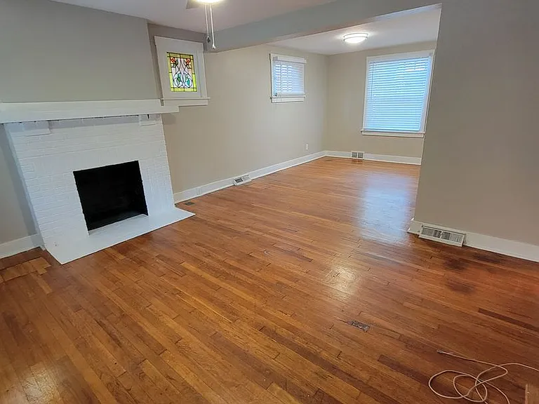 760-782 Shady Dr E — Photo 9