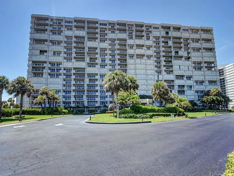 4301 N Ocean Blvd #507 — Photo 92