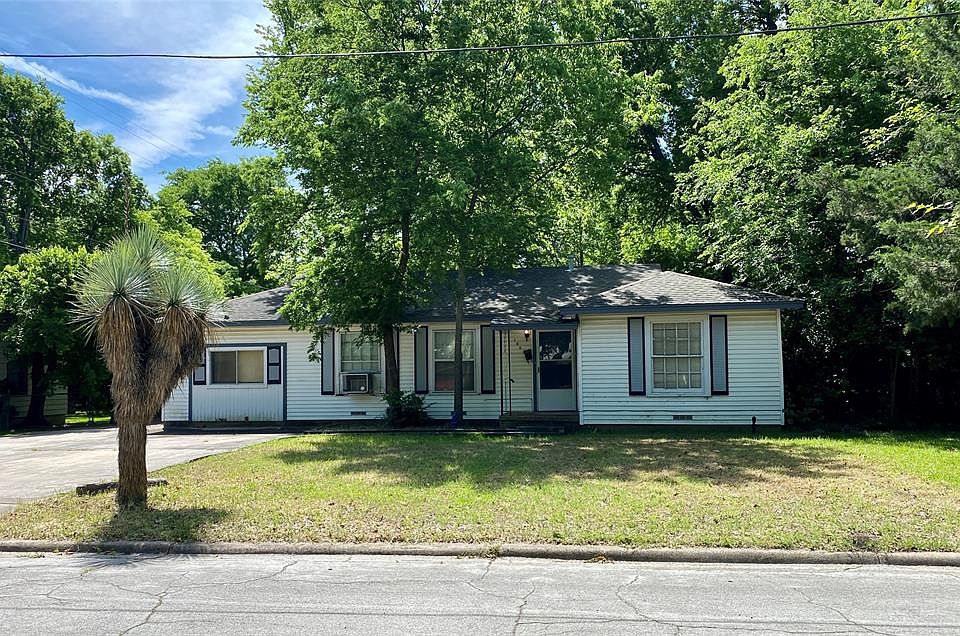 1st image of 100 Wilmington Ave