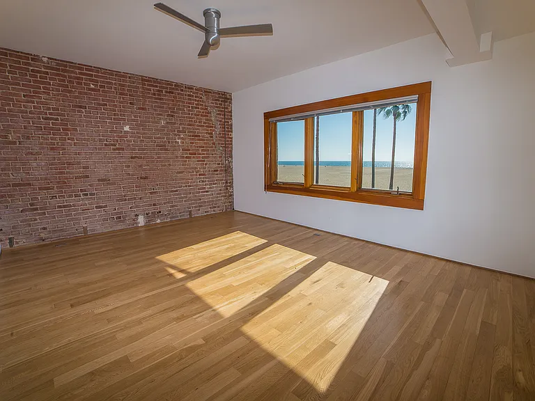 8 Brooks Ave #11 — Photo 28