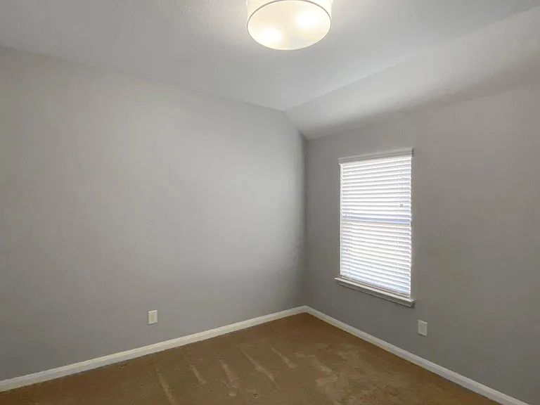 10 Pinestead Ct — Photo 9