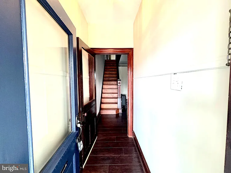 425 Juniper St — Photo 3