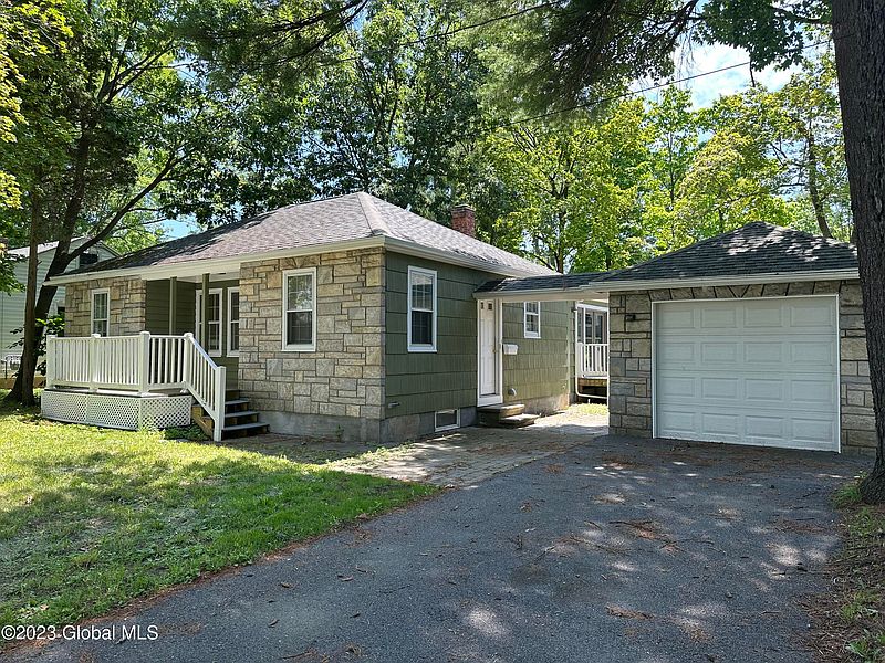 2nd image of 2102 Nott Street
