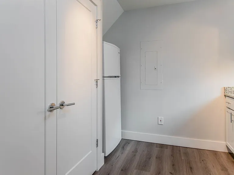 4 Unaka Ave #2 — Photo 8