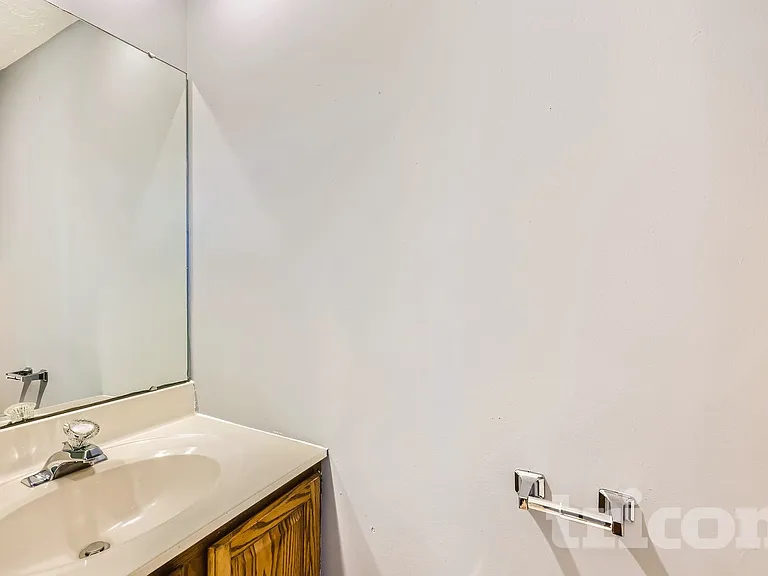 8211 Berryfield Dr — Photo 6