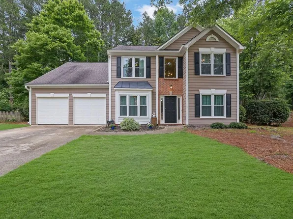 8011 Huntcliff Rd, Woodstock, GA 30189
