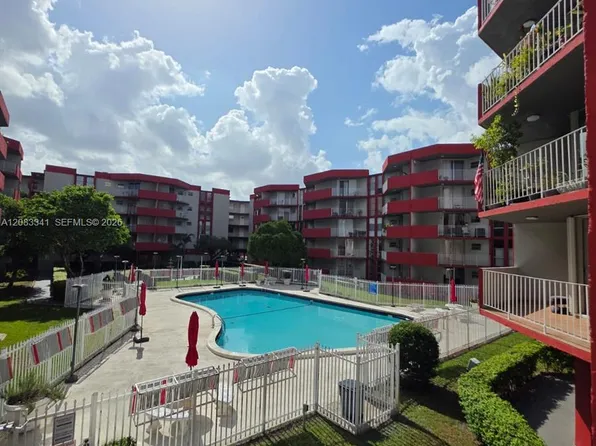 1750 W 46th St, Hialeah, FL
