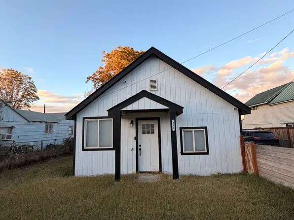 116 E Edison Ave, Sunnyside, WA 98944