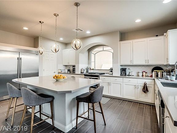 4th image of 9674 Paraiso Springs St