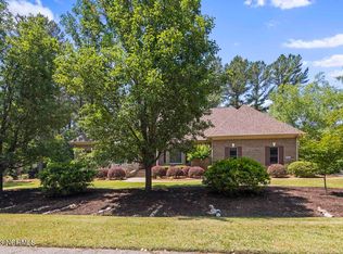 125 Shining Water Ln, Spring Lake, NC 28390