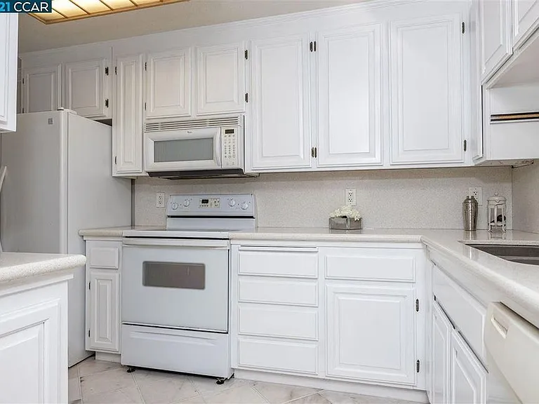 301 Warmcastle Ct — Photo 19