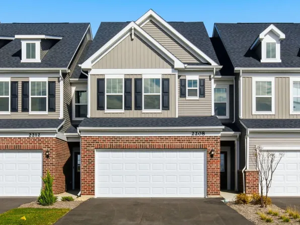 2208 Ryegrass Ln, Bolingbrook, IL 60490