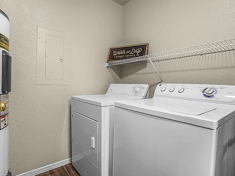 Rio Santa Fe Apartments — Photo 10