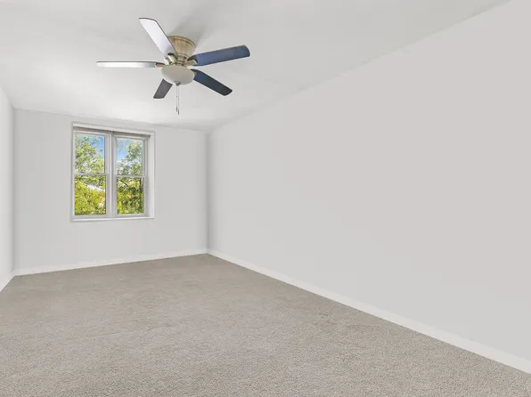 65-15 Alderton Street image 14 of 18