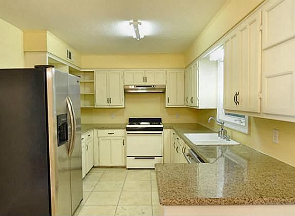 4th image of 7743 Goforth Cir