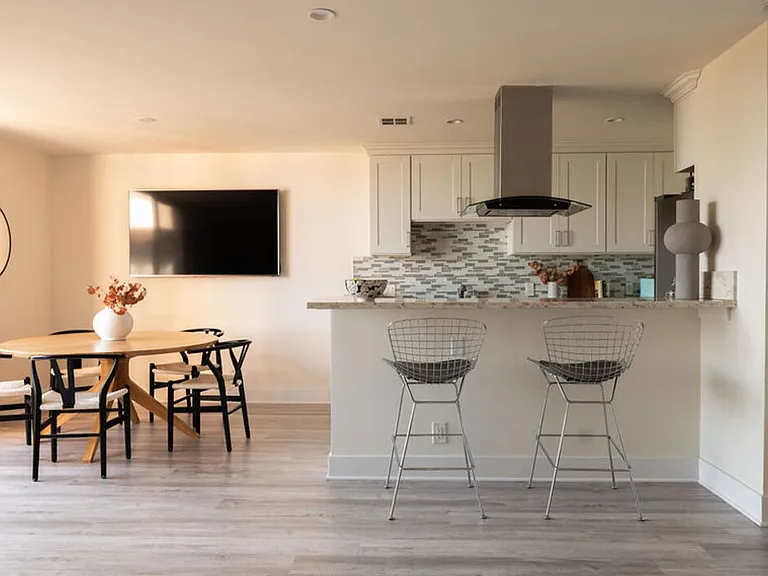 100 S Doheny Dr #1011 — Photo 8