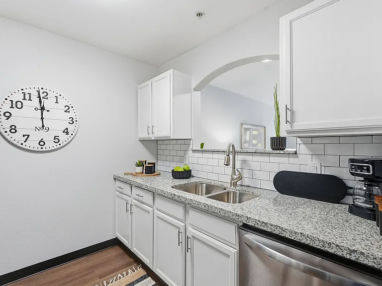 Granite Creek Apartments — Photo 91