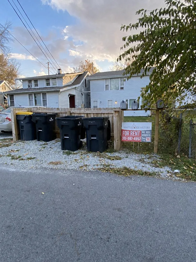 1809 E 6th St - 1807 1/2 — Photo 1