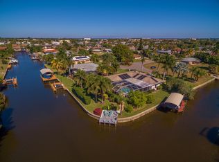 1412 Venetian Ct, Cape Coral, FL 33904