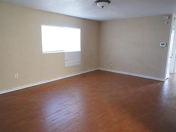 2nd image of 1318 S Semoran Blvd